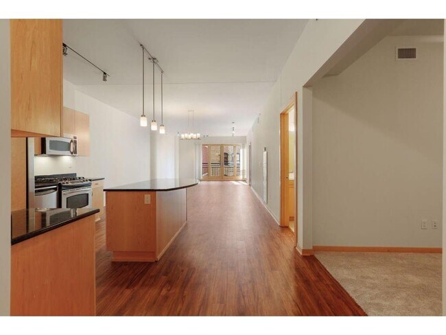 Photo - 401 N 2nd St Unit 305