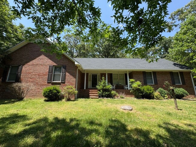 Building Photo - 420 W Windsor Cir