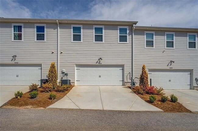 Photo - 1840 Eastmore Ave SW