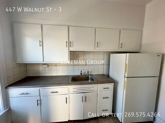 Photo - 447 W Walnut St Unit 3