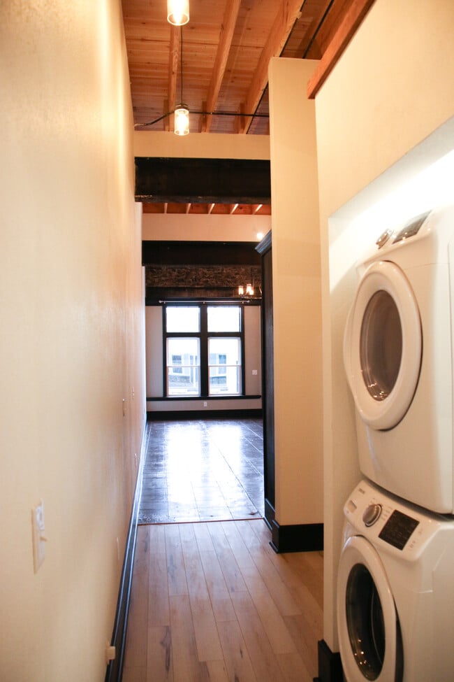 Full size washer and dryer. - 725 S Baker St Unit Apt 725