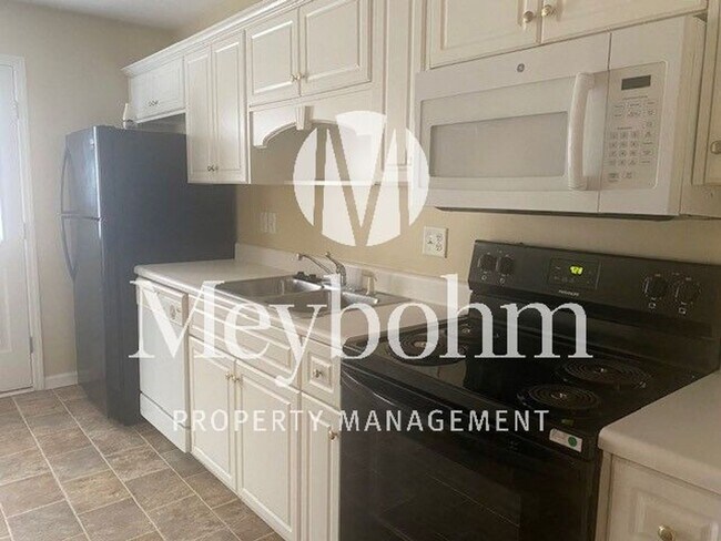 Photo - 325 Greendale Place - Villages of Greenbrier