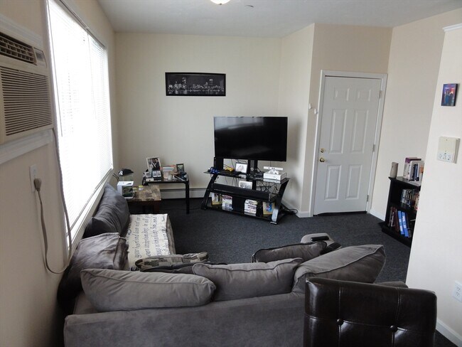 Photo - 126-128 Vernal St Unit 3