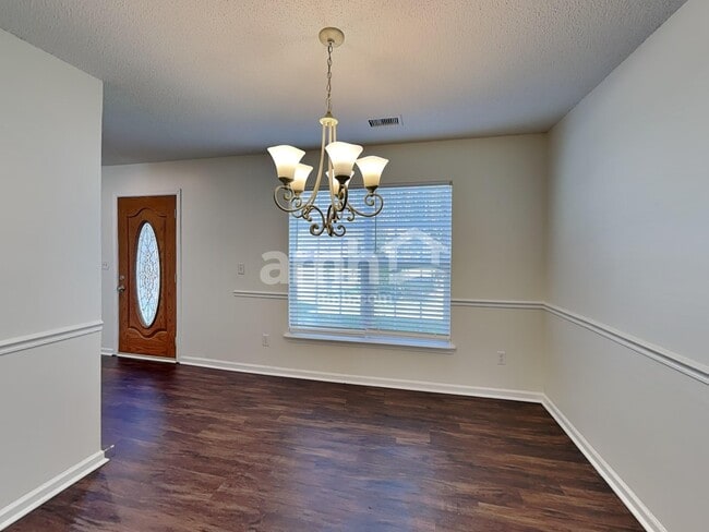 Photo - 126 Winborne Dr