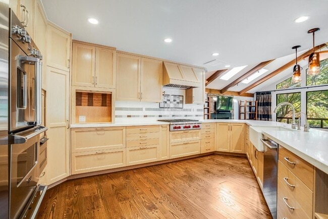 Photo - 24421 Summerhill Ave