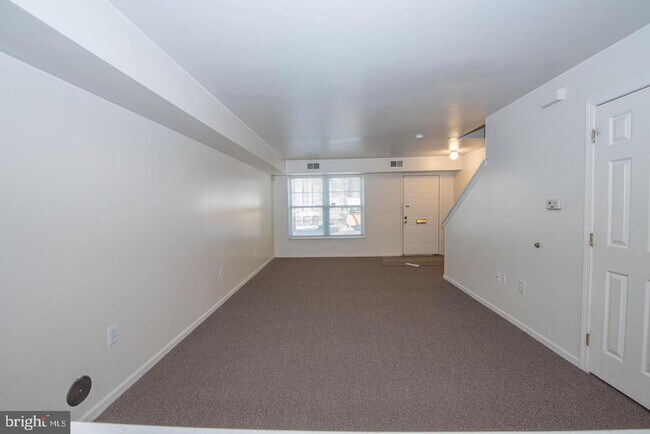 Photo - 759 N 44th St