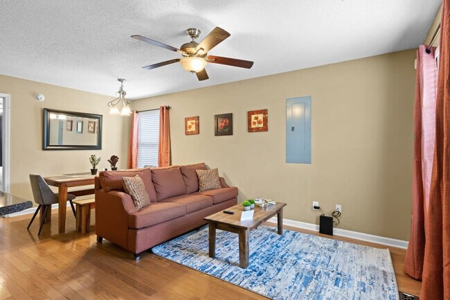 Photo - 222 Elmwood Dr Unit ID1043555P