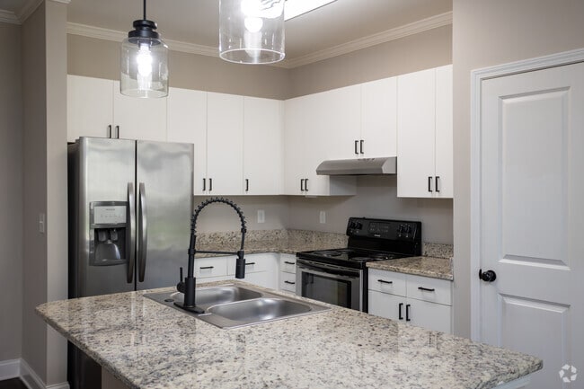 2BR,2BA - 1,060SF - Kitchen