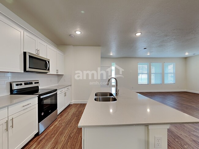 Photo - 11037 Kitty Hawk Rd