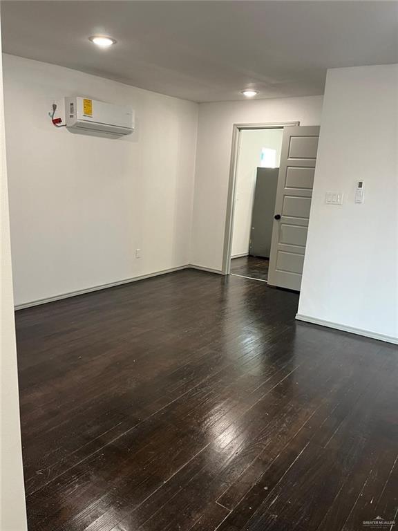 Photo - 18 Miller Ave