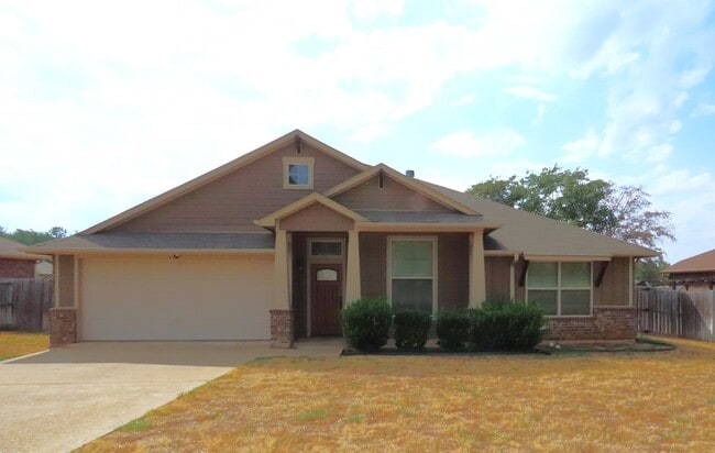 Building Photo - Coming Soon!! Lindale, Gorgeous 4 Bedroom, 2 Bath Home!