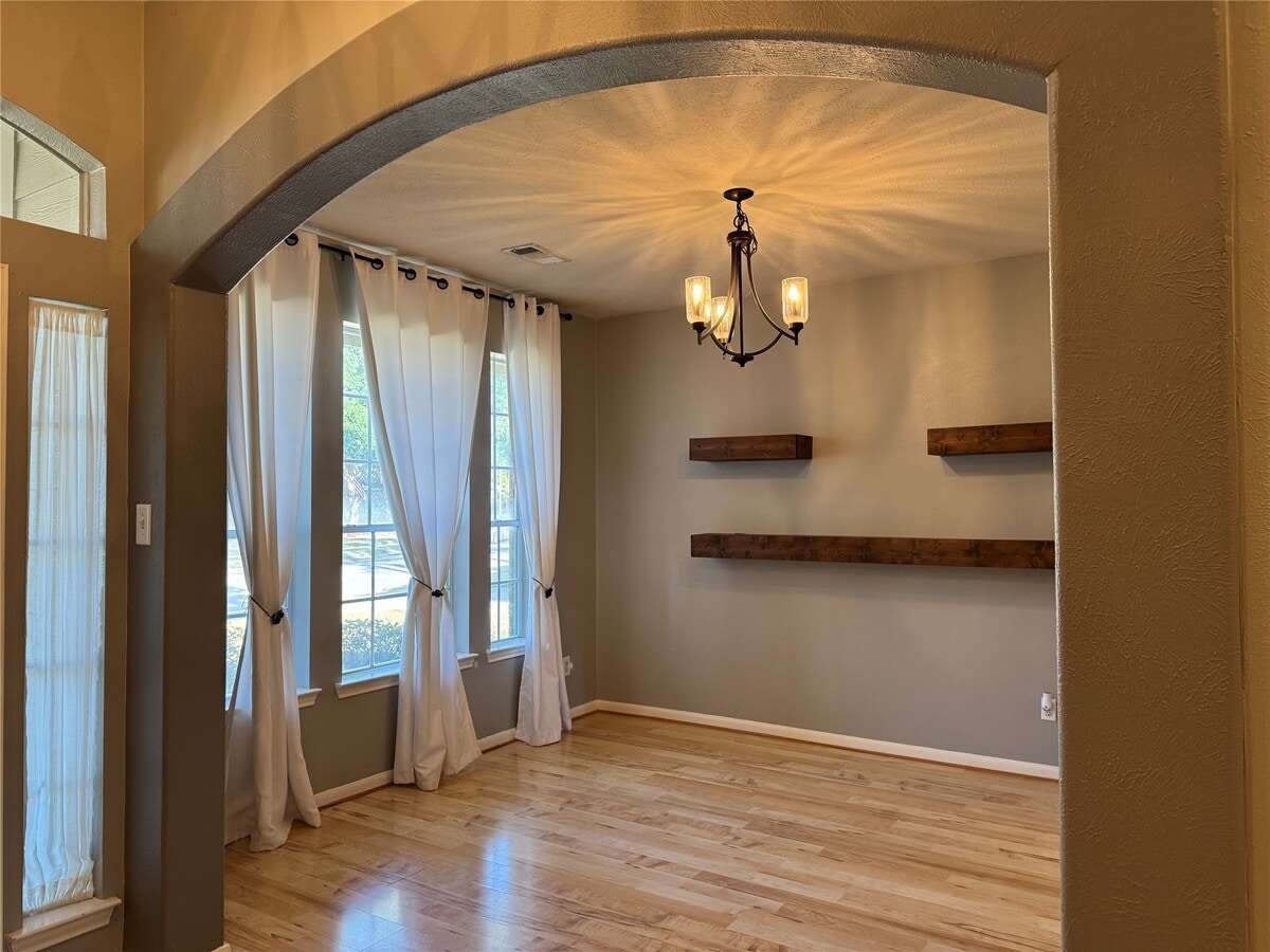 Photo - 18223 Water Mill Dr