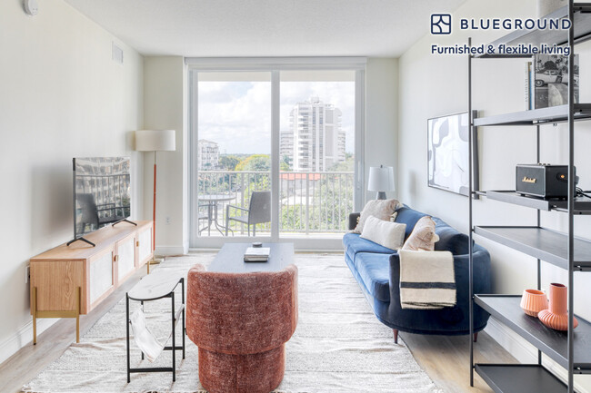 Building Photo - 987 SW 37th Ave Rental