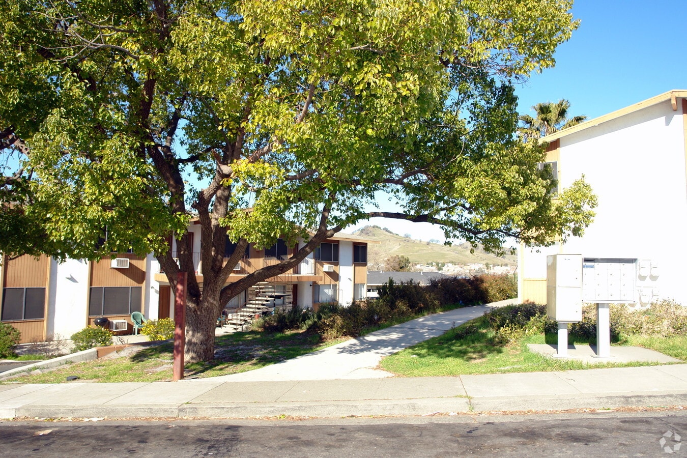 Photo - 225-231 Bennett Hill Dr