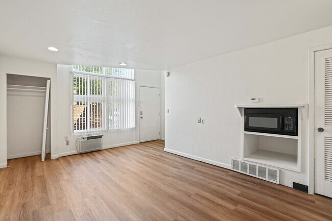 Photo - 3460 Madison Ave Unit #5