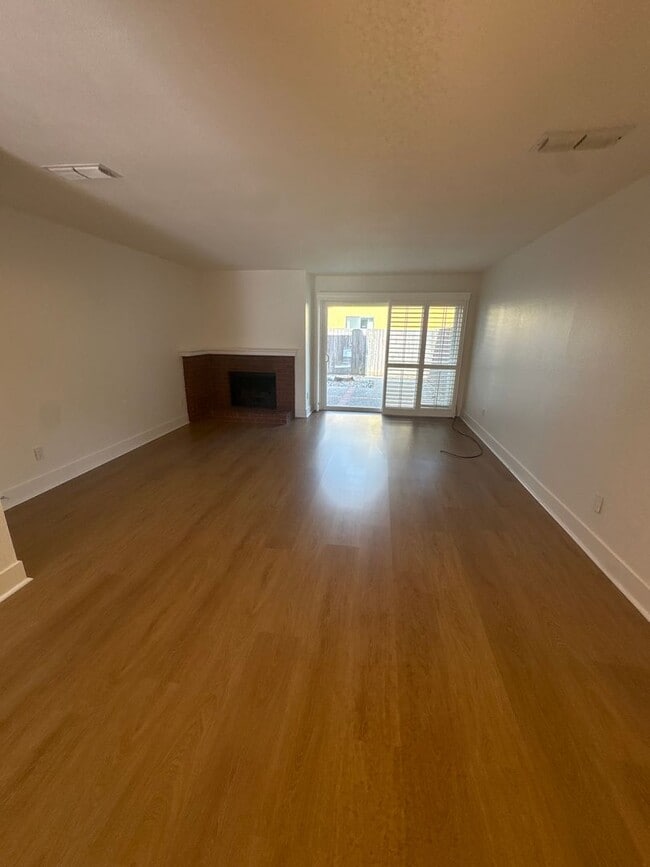 5180 Riverside Blvd