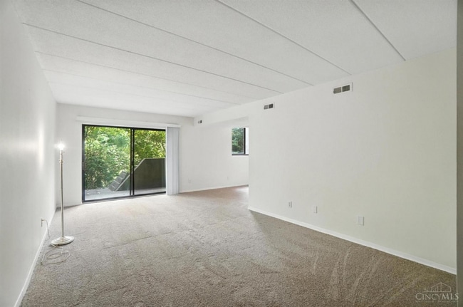 Photo - 456 Grand Ave Unidad 2