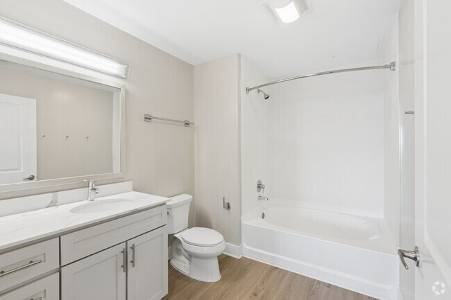 A3R 1BR, 1BA - 737SF - Bathroom