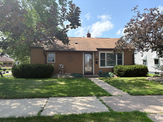 Building Photo - 2624 14th St S Rental