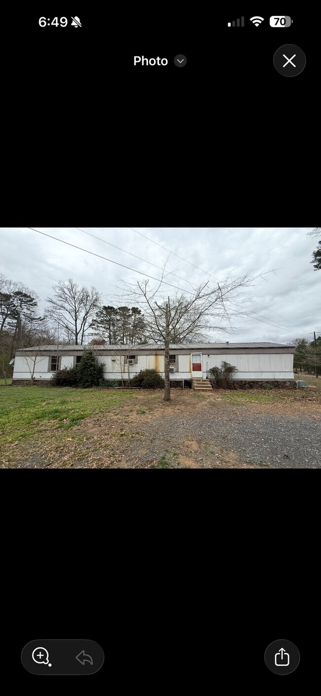 Building Photo - 660 Lone Star Rd