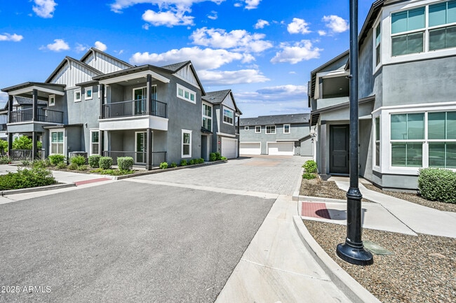 Building Photo - 11300 N Casa Dega Dr Rental