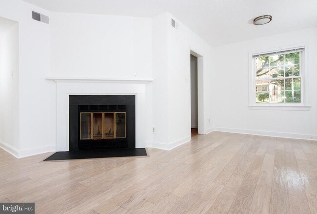 Photo - 2501 Arlington Blvd Apartamento Unidad 1