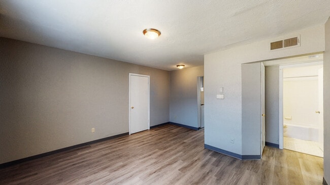 Photo - Longview Heights