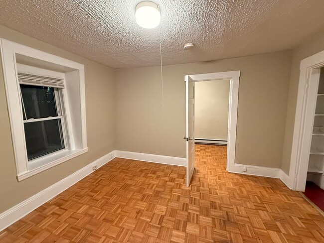 Photo - 363 Windsor St