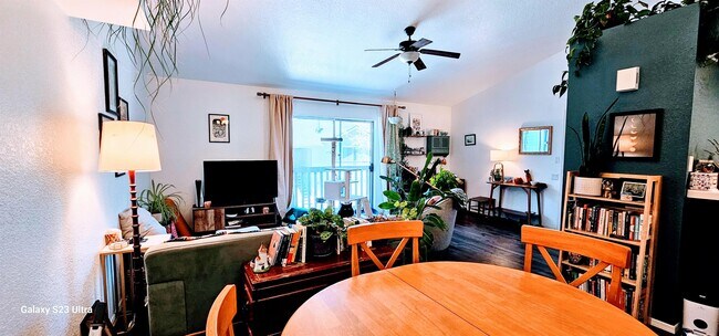 Photo - 111 E Oak Ave