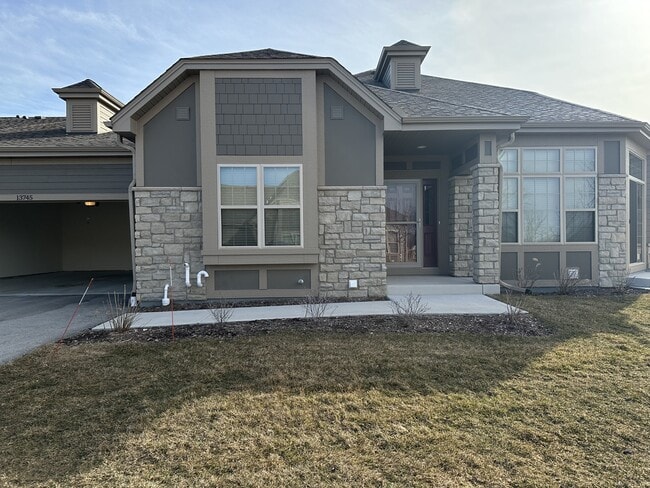 Photo - 13745 Creekside Pass