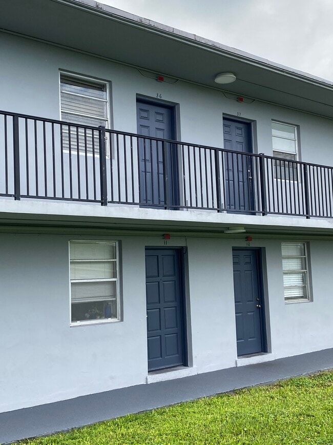 Front Door - 4300 SW 67th Ave Unit 36