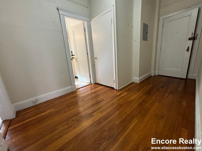 Photo - 70 Chiswick Rd Unit 12
