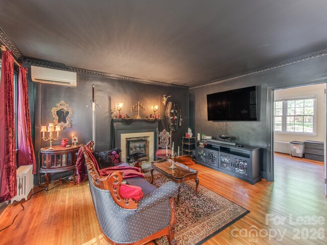 Photo - 1209 Oakwood Ave