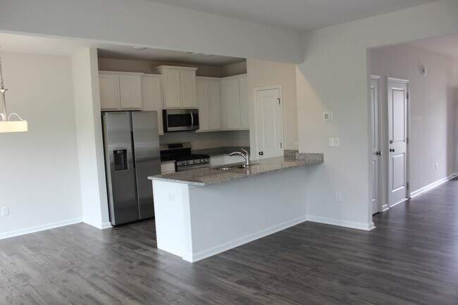 Photo - 15 Apricot Ln