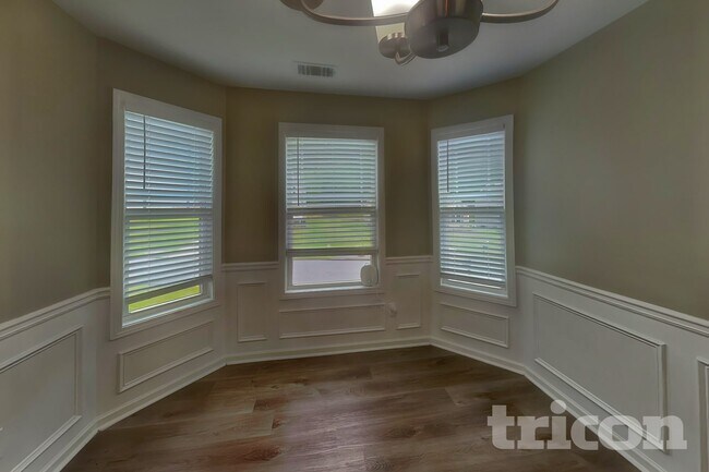 Photo - 217 Arbor Dr