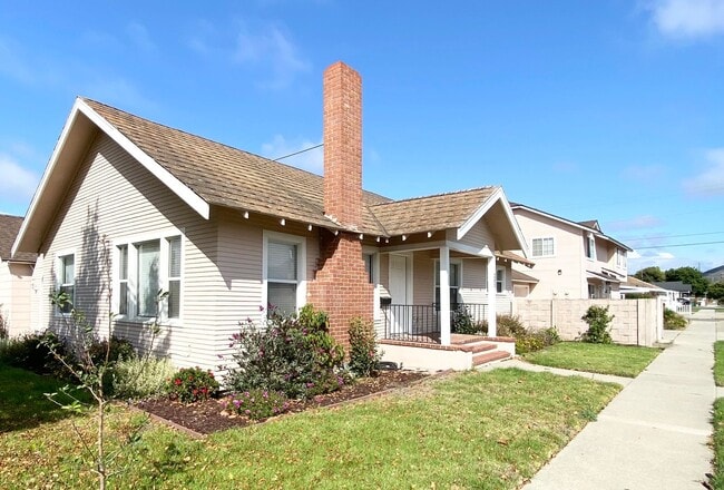 Building Photo - H203-211-P Unit 203