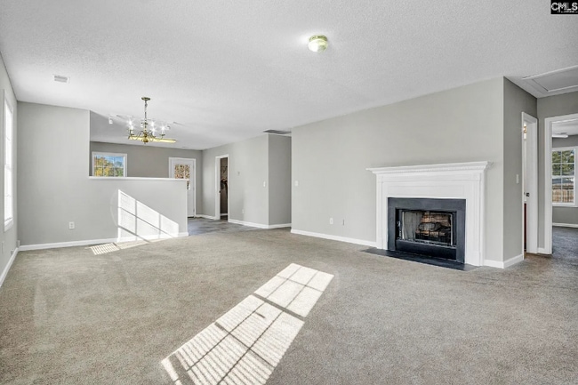 Photo - 303 Castle Ridge Dr