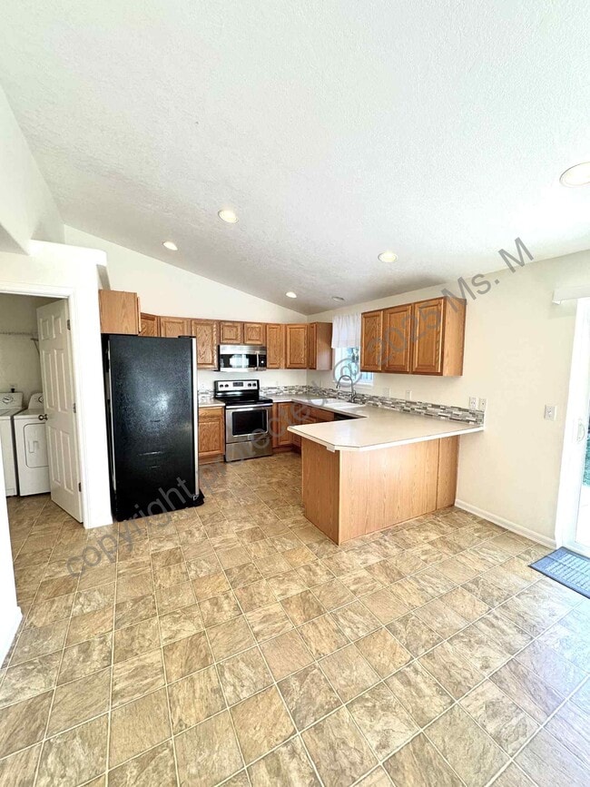 Photo - 5155 Alpha St SE