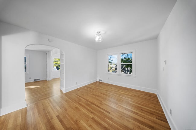 Photo - 234 Savoy St