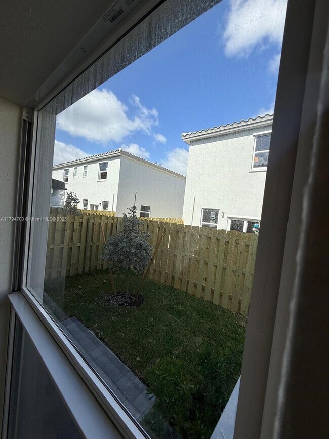 Photo - 132 NW 11th Ct