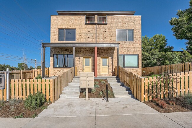Building Photo - 1201 Osceola St