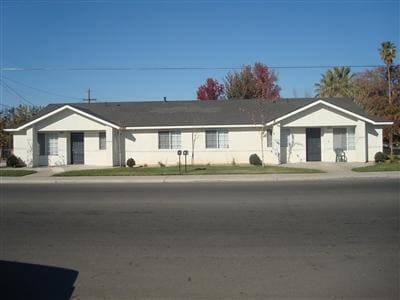 Photo - 803 R St