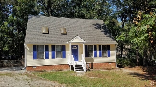 Building Photo - Traditional cape cod in Ashton Woods Subdi... Rental
