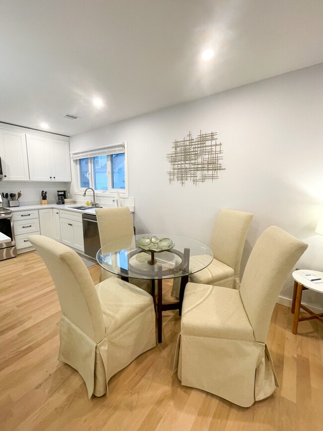 Photo - 76 Thorndike St Unidad 75-2