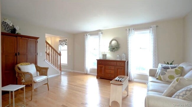 Photo - 1 Shadow Vale Dr