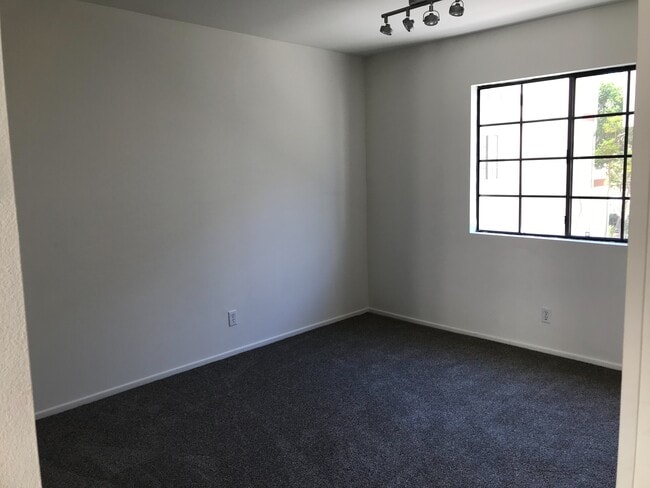 Dining Room - 2931 Plaza del Amo