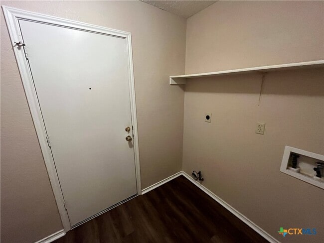 Photo - 2523 Creek Dr