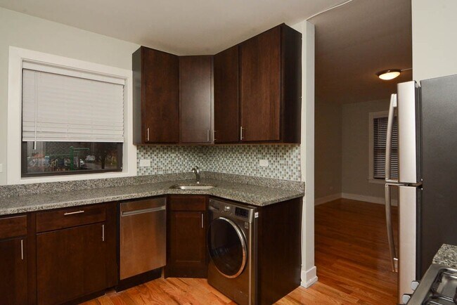 Photo - 2919 N Mildred Ave Unidad EE1