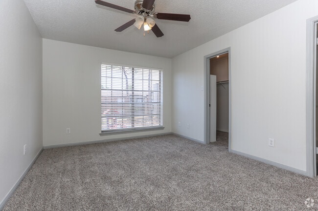 2BR, 2BA - B2 - 1014SF Bedroom