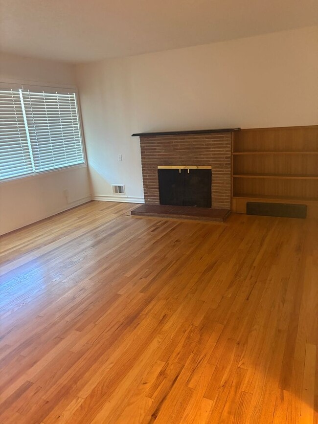 Photo - 3 bedrooms, 2 Baths Ranch Home with Large, Fenced Yard in the River Crest Neighborhood!